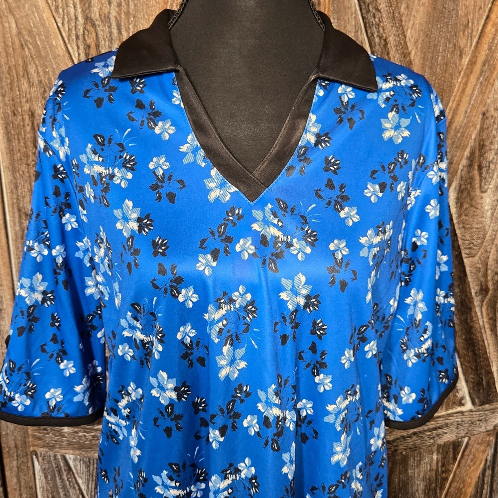 PGA Tour Womens Blue Floral Golf Polo Shirt V-Neck Short Sleeve XL SU28171